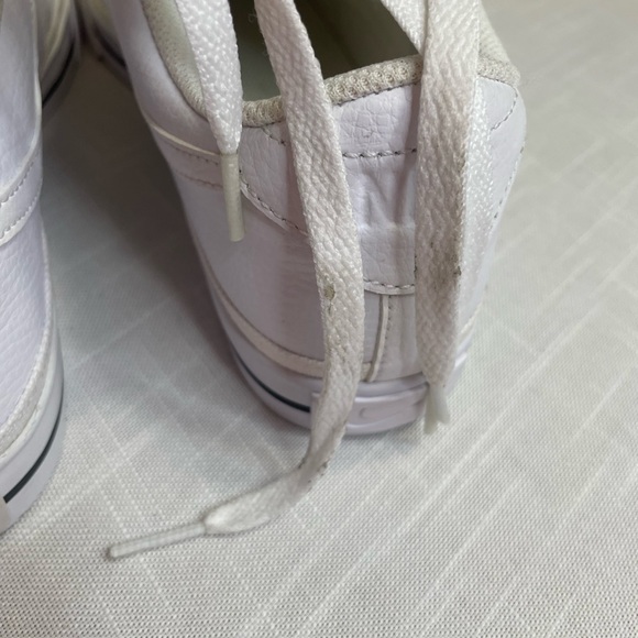 Nike Court Tennis Shoes size 8.5, EUC! - Picture 10 of 14